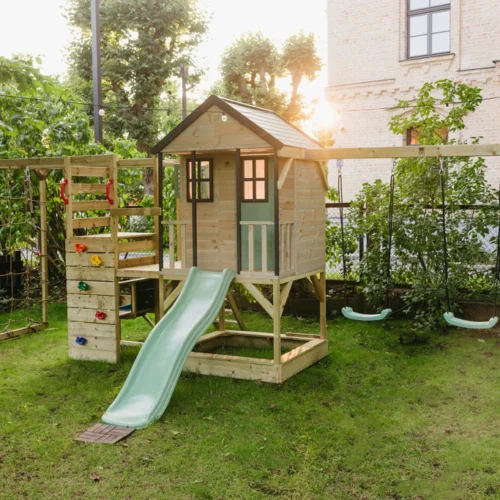 Medinis namelis su čiuožykla M60GK